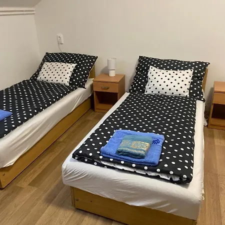Evita Vendeghaz Sajokapolna