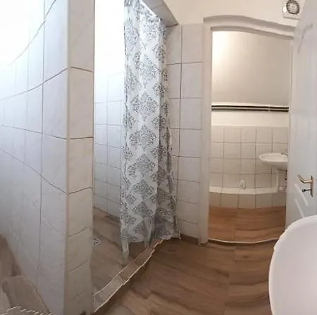 Evita Vendeghaz Apartment Sajokapolna