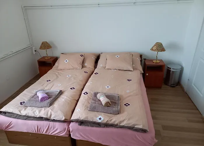 Evita Vendeghaz Sajokapolna