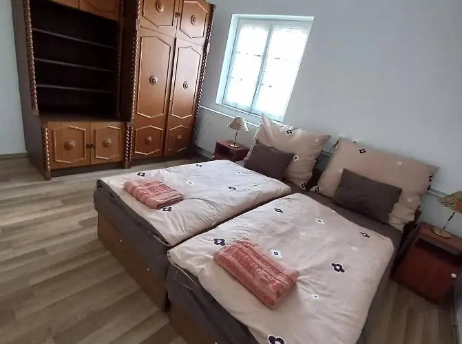 Evita Vendeghaz Sajokapolna