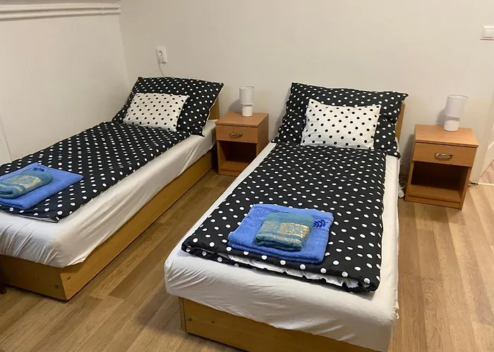 Evita Vendeghaz Sajokapolna