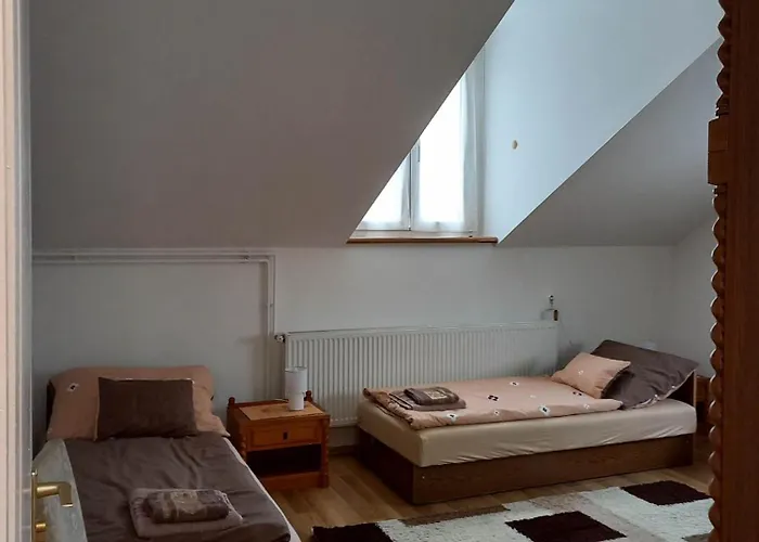 Evita Vendeghaz * Sajokapolna